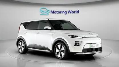 Used Kia Soul 150 kW (204 HP) 2022 White SUV