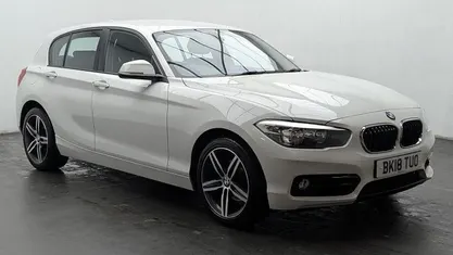 Used BMW 118 Sport Line 136 HP (100 kW) 2017 White Hatchback