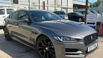 Begagnad Jaguar XE R-Sport 179 HK (131 kW) 2019 Sedan