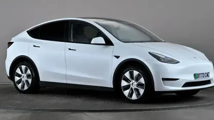 Used Tesla Model Y Long Range AWD 286 kW (389 HP) 2025 SUV
