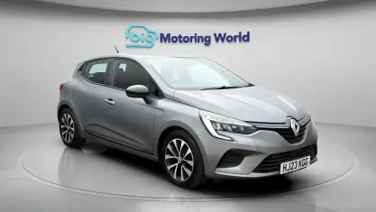 Used Renault Clio Evolution 90 HP (66 kW) 2023 Grey Hatchback