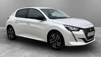Używany Peugeot 208 Allure Premium 102 KM (75 kW) 2022 Hatchback