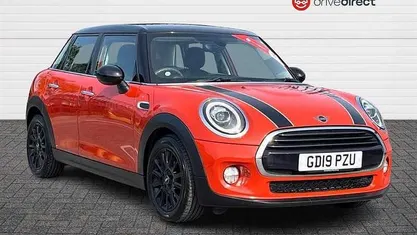 Used Mini Cooper Classic 136 HP (100 kW) 2019 Orange Hatchback