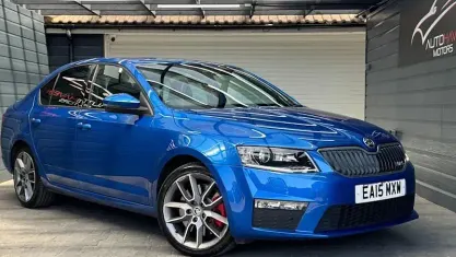 Begagnad Skoda Octavia vRS 220 HK (161 kW) 2015 Blå Kombi