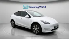 White Used 2022 Tesla Model Y Long Range AWD SUV | £21,100 (Good price)