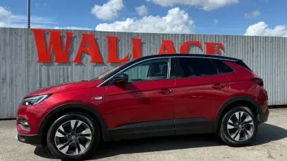Used Vauxhall Grandland X SRi 131 HP (96 kW) 2020 Red SUV