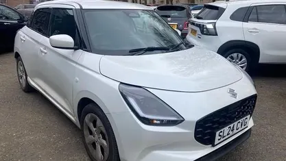 Used Suzuki Swift 82 HP (60 kW) 2024 White Hatchback