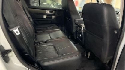 Used Land Rover Discovery Graphite 256 HP (188 kW) 2016 White SUV