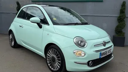 Begagnad Fiat 500 Lounge 105 HK (77 kW) 2018 Halvkombi