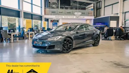 Used Tesla Model S Standard Range 241 kW (328 HP) 2017 Silver Hatchback