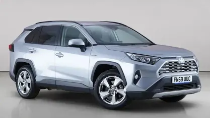 Used Toyota RAV4 Hybrid Design 222 HP (163 kW) 2019 Silver SUV