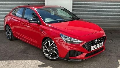 Used Hyundai i30 N Line 159 HP (116 kW) 2022 Red Hatchback
