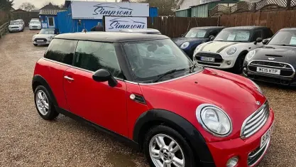 Used Mini Cooper D Hatch 112 HP (82 kW) 2013 Red Hatchback