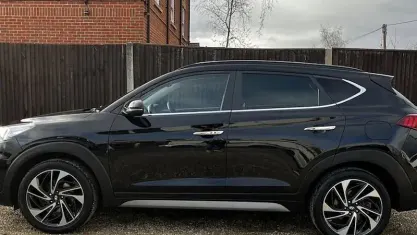 Used Hyundai Tucson SE 132 HP (97 kW) 2019 Black SUV