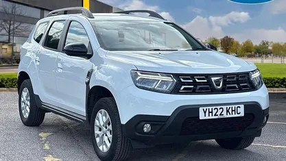 Used Dacia Duster Comfort 91 HP (66 kW) 2022 White SUV