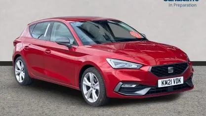 Used Seat Leon FR 110 HP (80 kW) 2024 Red Hatchback