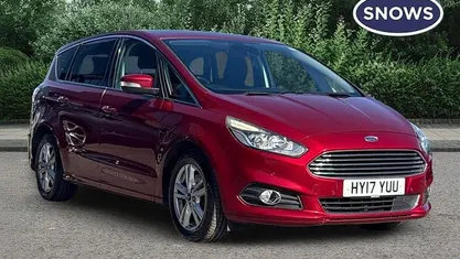Used Ford S-MAX Titanium 150 HP (110 kW) 2017 Red MPV