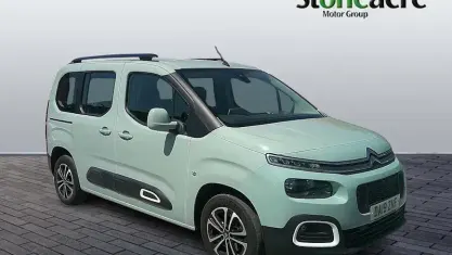 Used Citroën Berlingo Flair 131 HP (96 kW) 2019 Green MPV