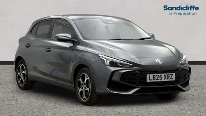 Begagnad MG MG3 Trophy 194 HK (142 kW) 2024 Grå Halvkombi