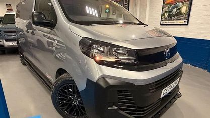 Usado Vauxhall Vivaro 120 HP (88 kW) 2026 Monovolume