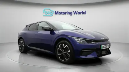 Usado Kia EV6 GT-Line 167 kW (228 HP) 2022 Azul SUV