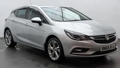Used Vauxhall Astra SRi 150 HP (110 kW) 2019 Hatchback
