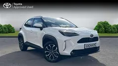 White Used 2024 Toyota Yaris Cross Design SUV | £22,750 (Good price)