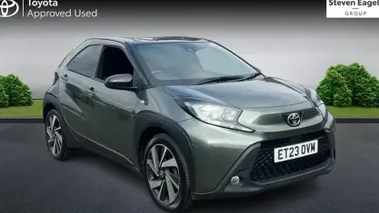 Used Toyota Aygo X 72 HP (52 kW) 2023 Red SUV