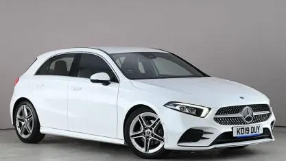 Używany Mercedes A180 AMG line 136 KM (100 kW) 2019 Biały Hatchback