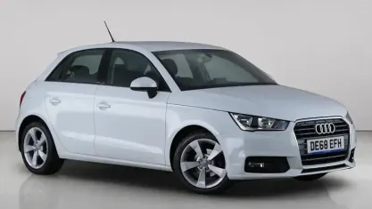 Used Audi A1 Sportback Sport 95 HP (69 kW) 2018 White Hatchback