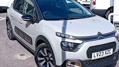 Used Citroën C3 PureTech 83 HP (61 kW) 2023 Beige Hatchback