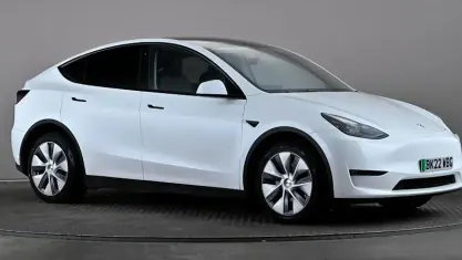 Used Tesla Model Y Long Range AWD 378 kW (514 HP) 2022 White SUV