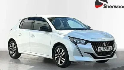 Used Peugeot 208 Allure+ 102 HP (75 kW) 2022 White Hatchback