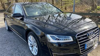 Used Audi A8 Comfort 262 HP (192 kW) 2016 Black Sedan