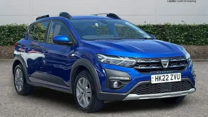 Used Dacia Sandero Comfort 91 HP (66 kW) 2022 Blue Hatchback
