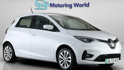 Used Renault Zoe SE 80 kW (109 HP) 2022 White Hatchback