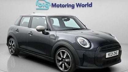 Usado Mini Cooper Exclusive 136 CV (100 kW) 2021 Azul Utilitario