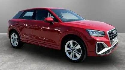 Used Audi Q2 S-Line 150 HP (110 kW) 2023 Red SUV