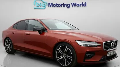 Used Volvo S60 R-Design 250 HP (183 kW) 2019 Red Sedan