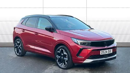 Red Used 2024 Vauxhall Grandland X Ultimate SUV | £17,617 (Fair price)
