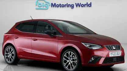 Usado Seat Ibiza XCELLENCE 110 HP (80 kW) 2022 Vermelho Citadino