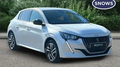 Used Peugeot 208 Allure Premium 102 HP (75 kW) 2022 White Hatchback
