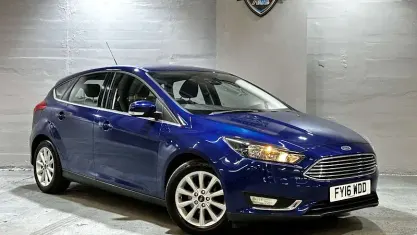 Used Ford Focus Titanium 120 HP (88 kW) 2016 Blue Hatchback