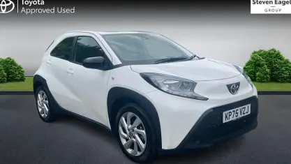 Used Toyota Aygo X PURE 72 HP (52 kW) 2025 White SUV