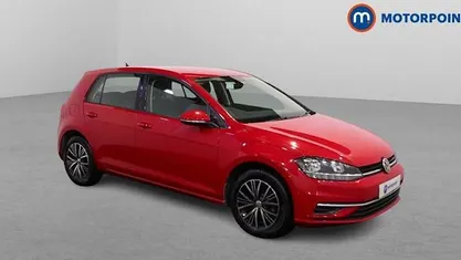 Used VW Golf VII SE 125 HP (91 kW) 2017 Red Hatchback