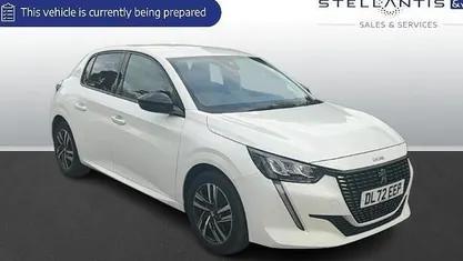 Used Peugeot 208 Allure+ 102 HP (75 kW) 2023 Hatchback
