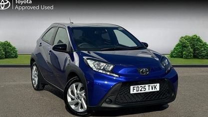Used Toyota Aygo X PURE 72 HP (52 kW) 2025 Juniper blue SUV