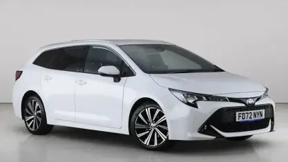 Used Toyota Corolla Design 122 HP (89 kW) 2022 White Estate
