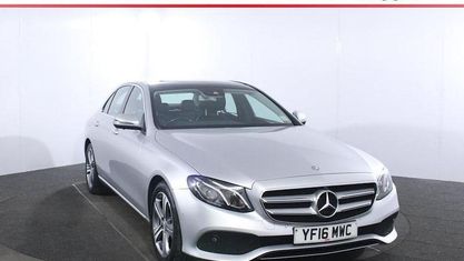 Usado Mercedes E220 Premium 194 HP (142 kW) 2019 Sedan