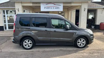 Second-hand Ford Tourneo Titanium 120 CP (88 kW) 2018 Break